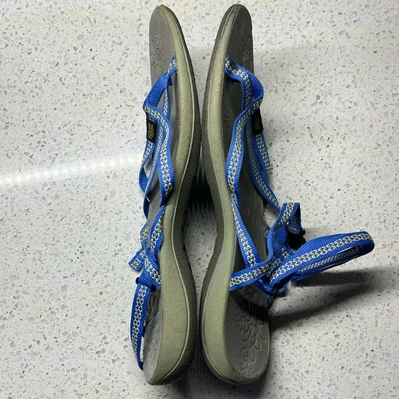 💙💙KEEN Sandals 💙💙 - Picture 2 of 4